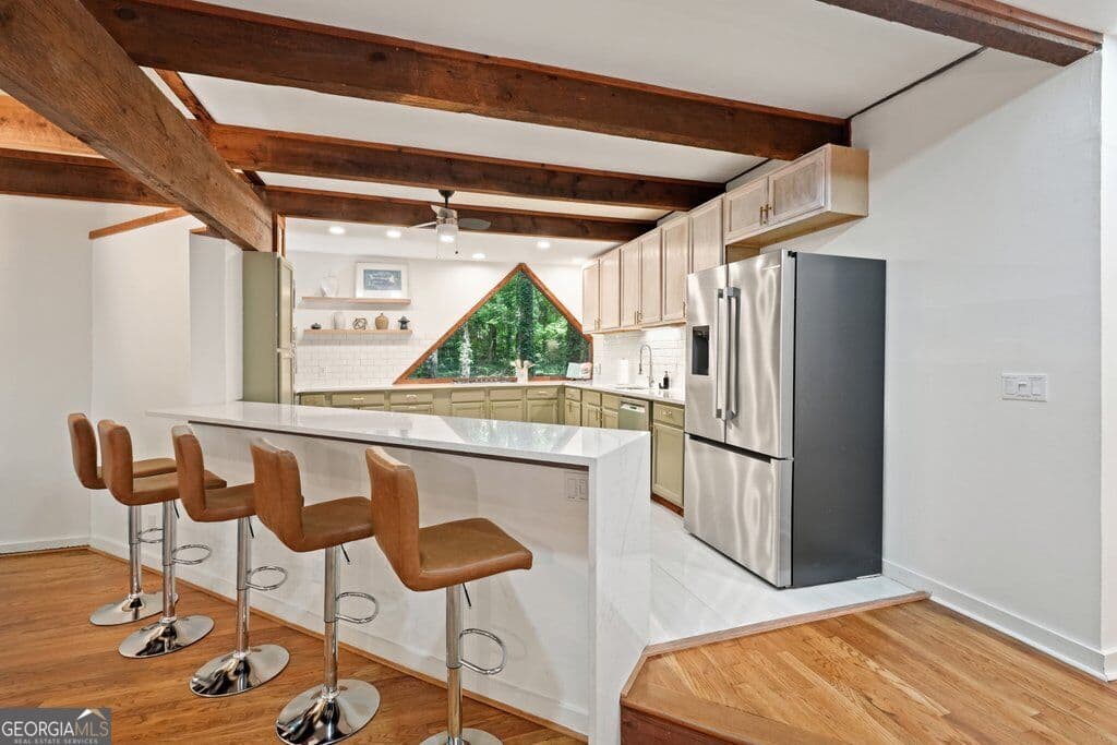 4 bedroom, 3 bathroom, 2,886 sq ft single family residence for sale at 2965 Pond View Court, Marietta, GA 30062 — photo 4