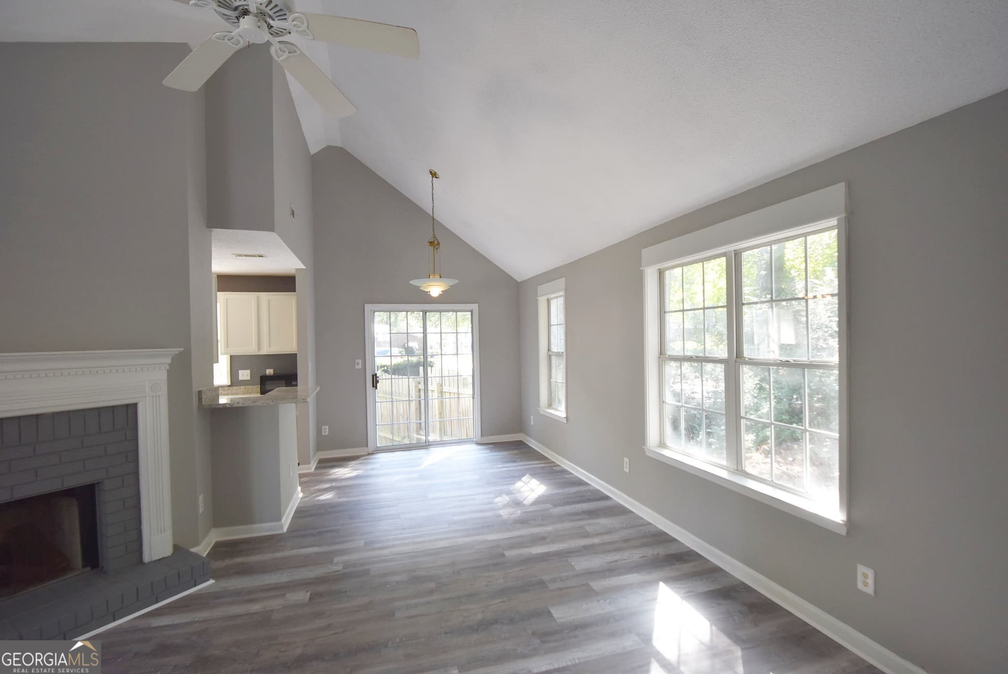 3 bedroom, 2 bathroom, 1,328 sq ft single family residence for rent at 700 S Fairfield Drive, Peachtree City, GA 30269 for $2,200 a month — photo 7
