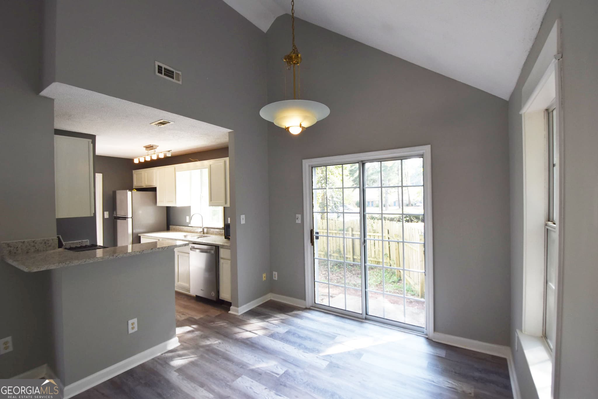 3 bedroom, 2 bathroom, 1,328 sq ft single family residence for rent at 700 S Fairfield Drive, Peachtree City, GA 30269 for $2,200 a month — photo 8