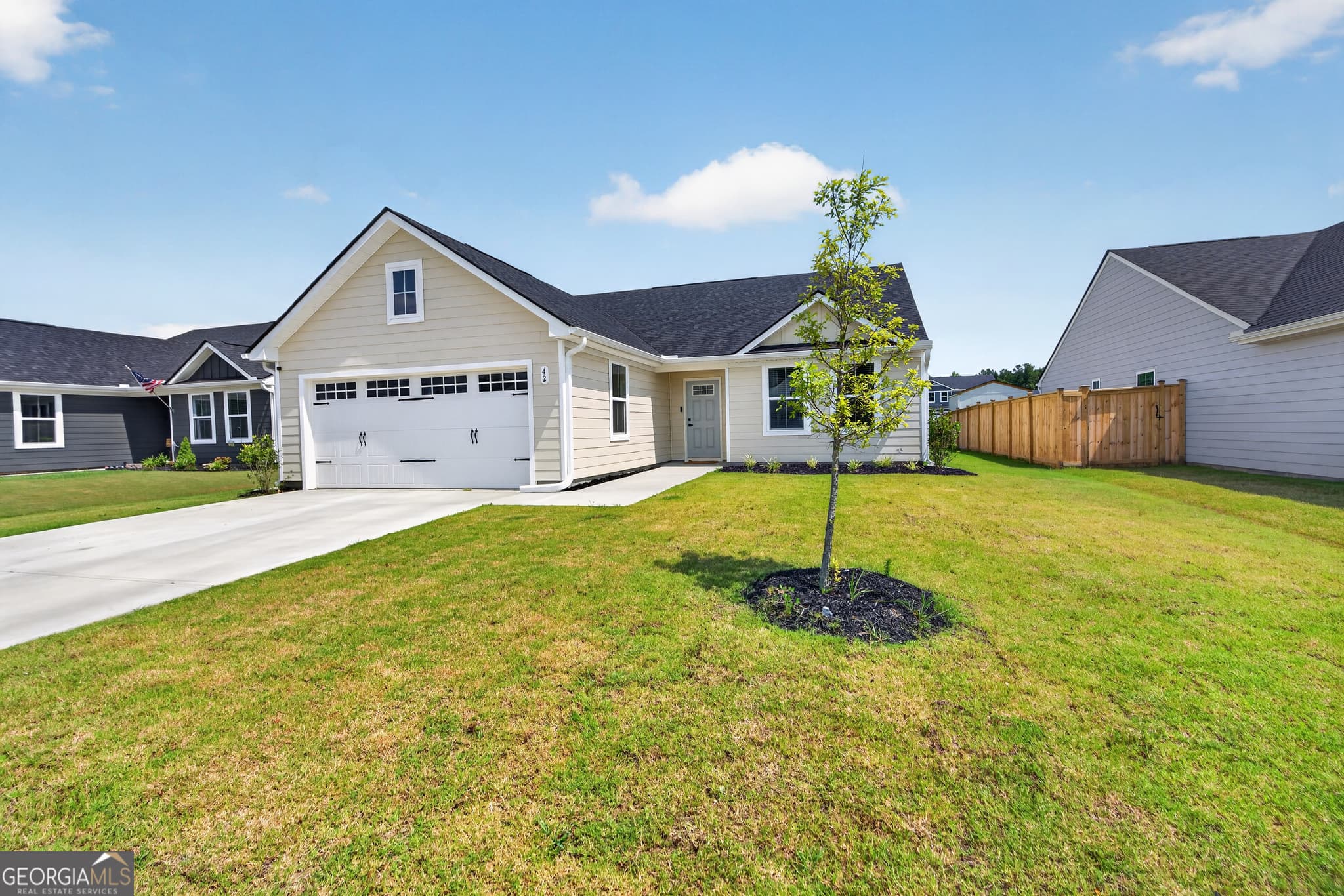 3 bedroom, 2 bathroom, 1,533 sq ft single family residence for sale at 42 Summer Club Boulevard, Rome, GA 30165 — photo 1 of 23