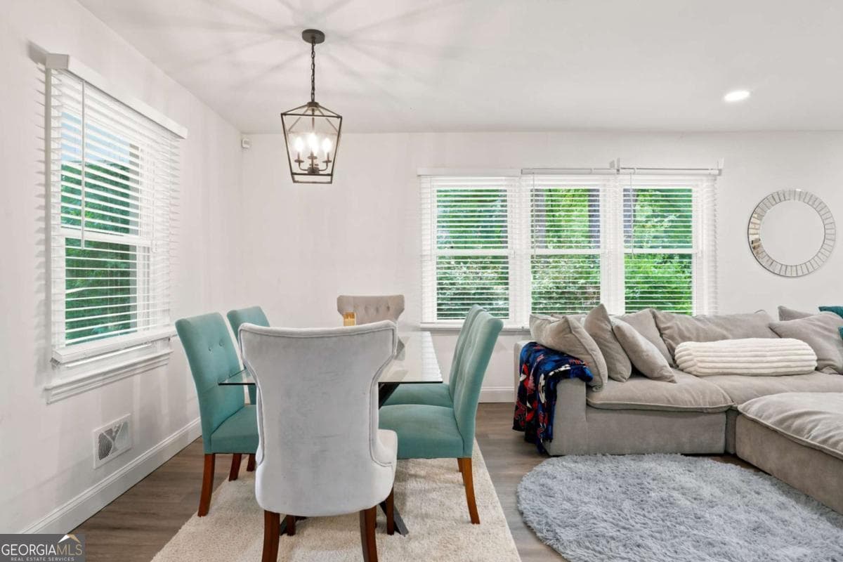 3 bedroom, 1 bathroom, 1,130 sq ft single family residence for rent at 581 Meadowbrook Drive, Marietta, GA 30067 for $2,300 a month — photo 5