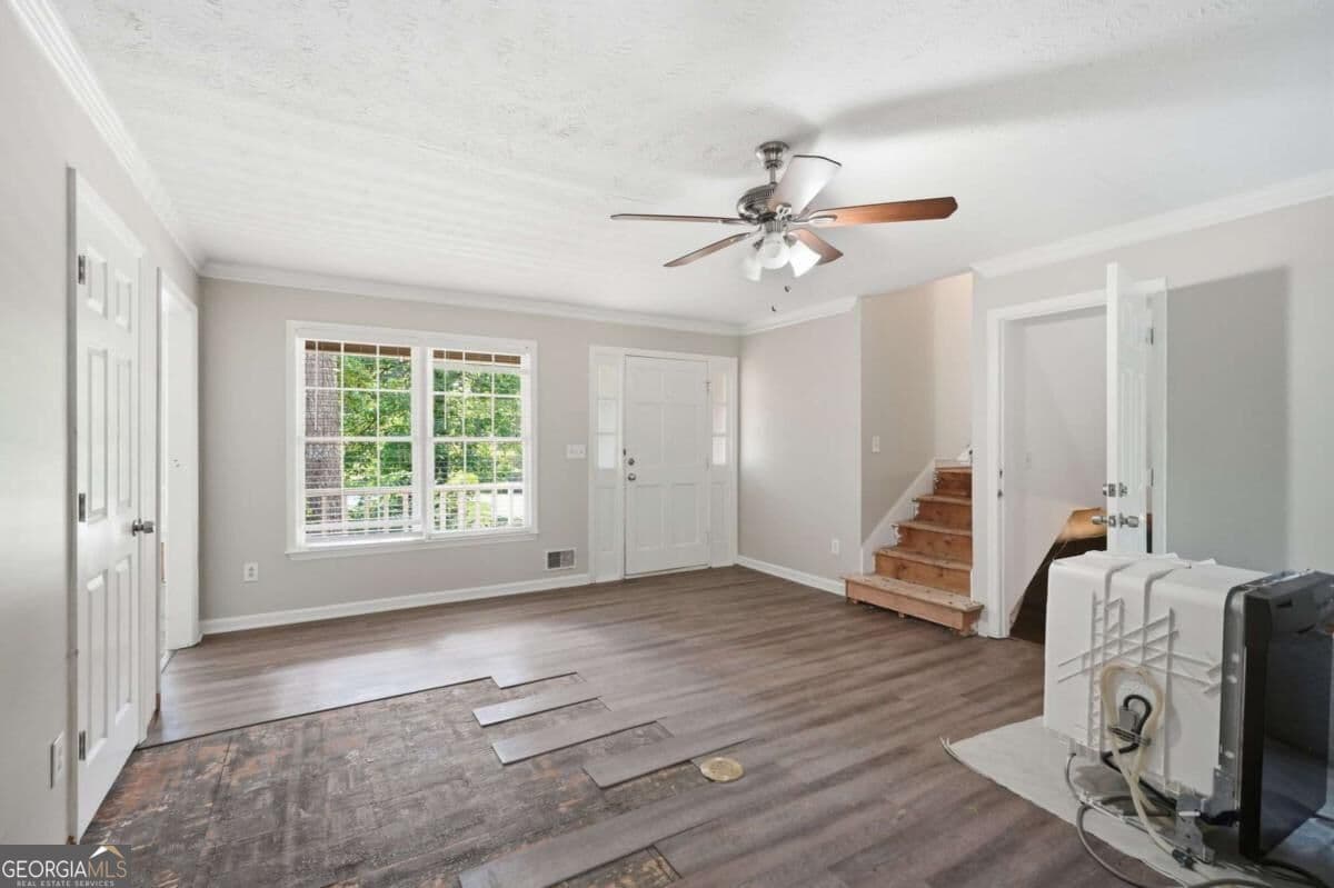 3 bedroom, 2 bathroom, 1,344 sq ft single family residence for sale at 1948 Winding Creek Lane, Marietta, GA 30064 — photo 4