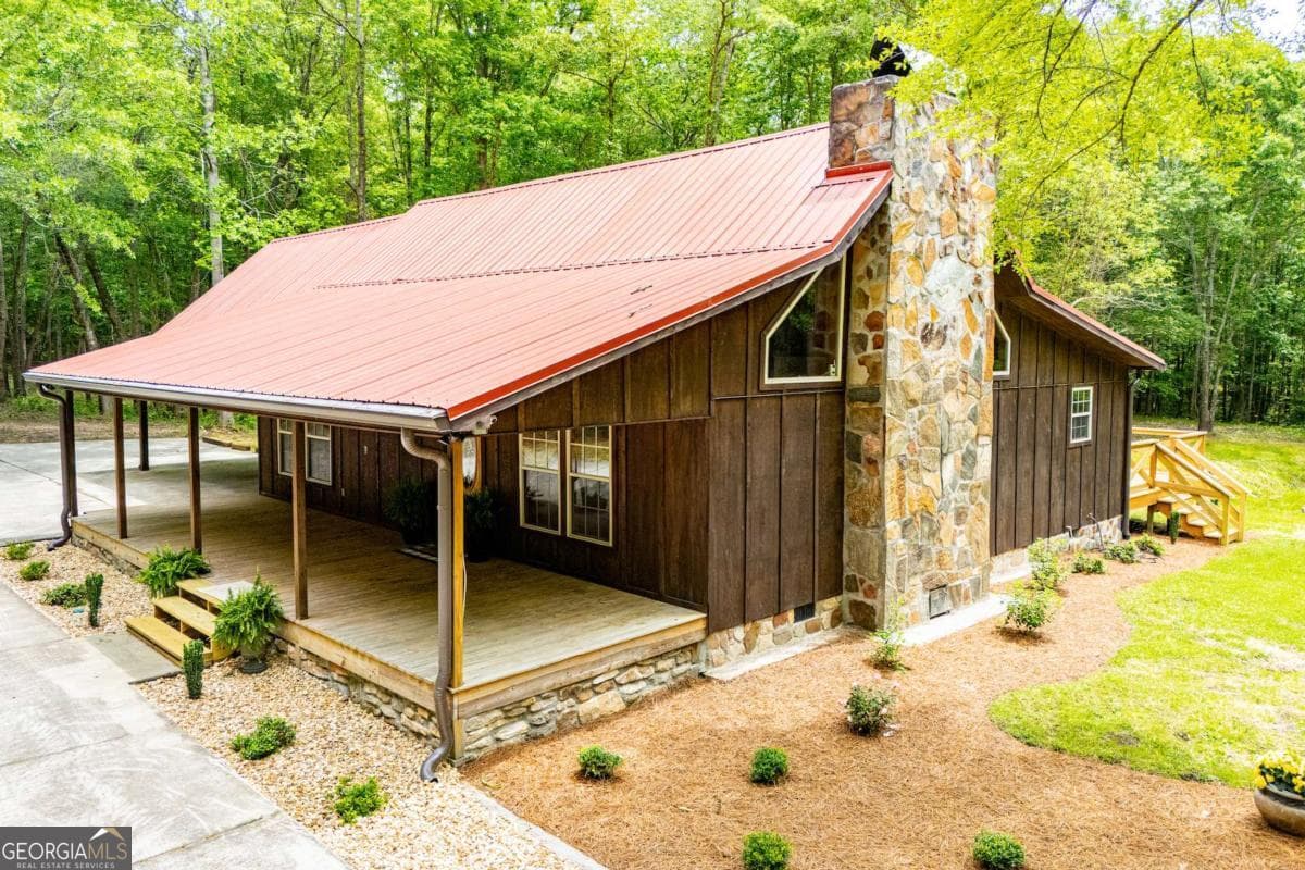 3 bedroom, 2 bathroom, 2,036 sq ft single family residence sold at 695 N Jonesville Road, Bowdon, GA 30108