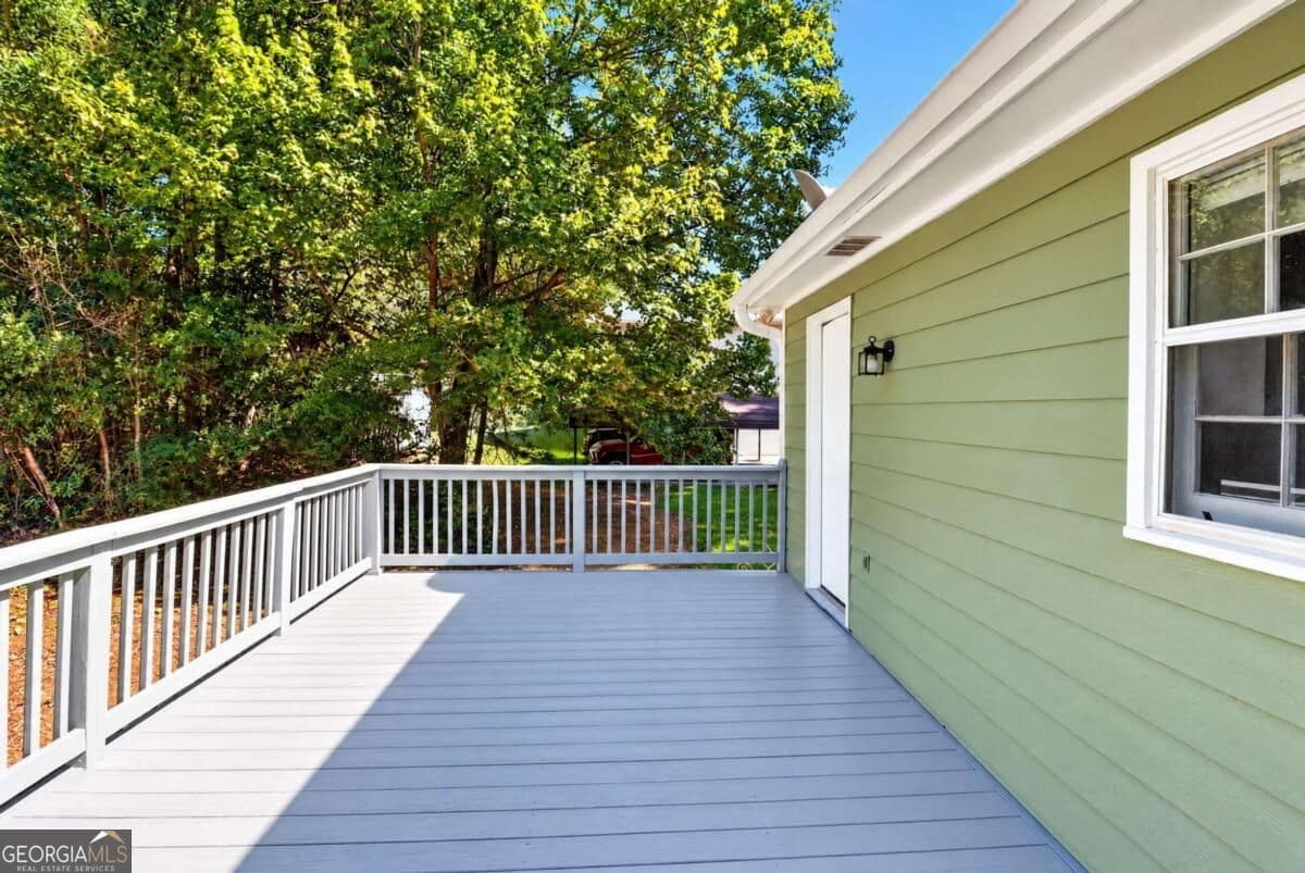 3 bedroom, 2 bathroom single family residence for rent at 2932 Brett Circle, Acworth, GA 30101 for $2,300 a month — photo 3