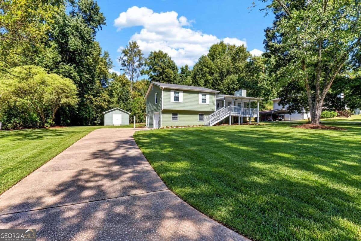 3 bedroom, 2 bathroom single family residence for rent at 2932 Brett Circle, Acworth, GA 30101 for $2,300 a month — photo 5