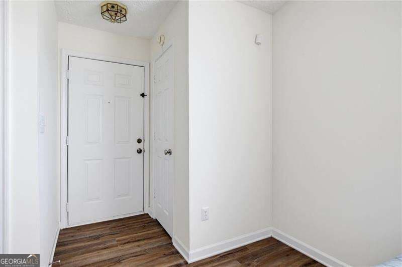 2 bedroom, 2 bathroom, 1,124 sq ft condominium for sale at 535 Bentley Place, Tucker, GA 30084 — photo 6