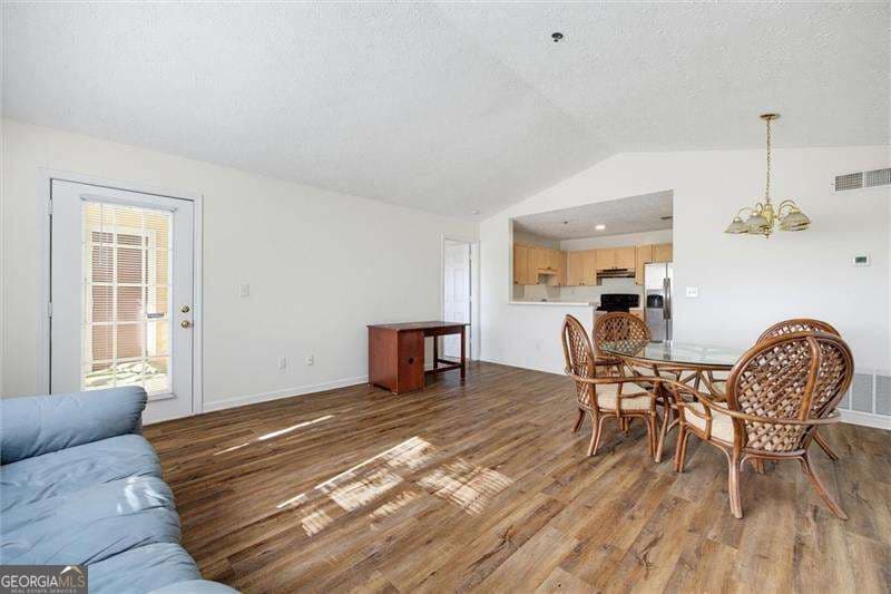 2 bedroom, 2 bathroom, 1,124 sq ft condominium for sale at 535 Bentley Place, Tucker, GA 30084 — photo 7