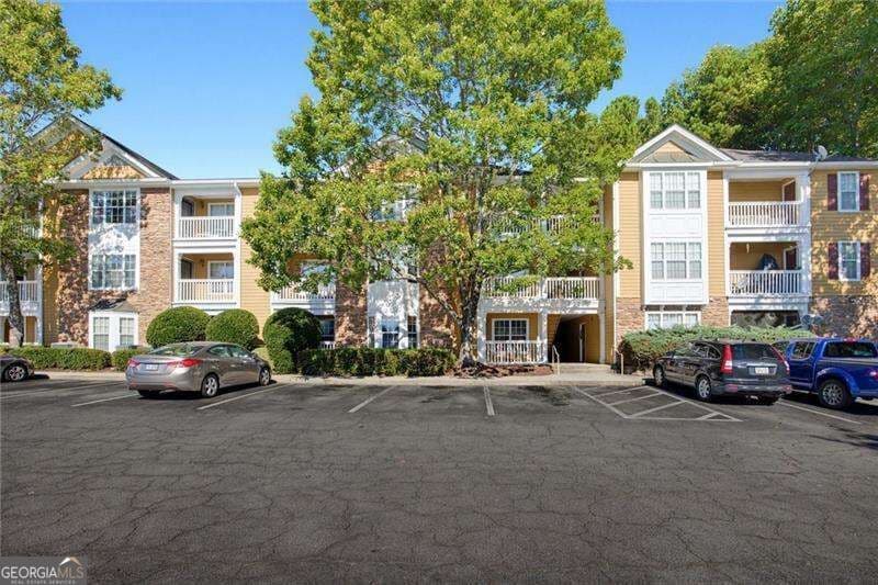 2 bedroom, 2 bathroom, 1,124 sq ft condominium for sale at 535 Bentley Place, Tucker, GA 30084 — photo 5