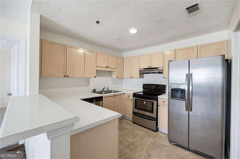 2 bedroom, 2 bathroom, 1,124 sq ft condominium for sale at 535 Bentley Place, Tucker, GA 30084 — photo 10
