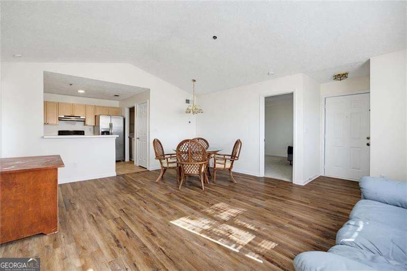 2 bedroom, 2 bathroom, 1,124 sq ft condominium for sale at 535 Bentley Place, Tucker, GA 30084 — photo 8