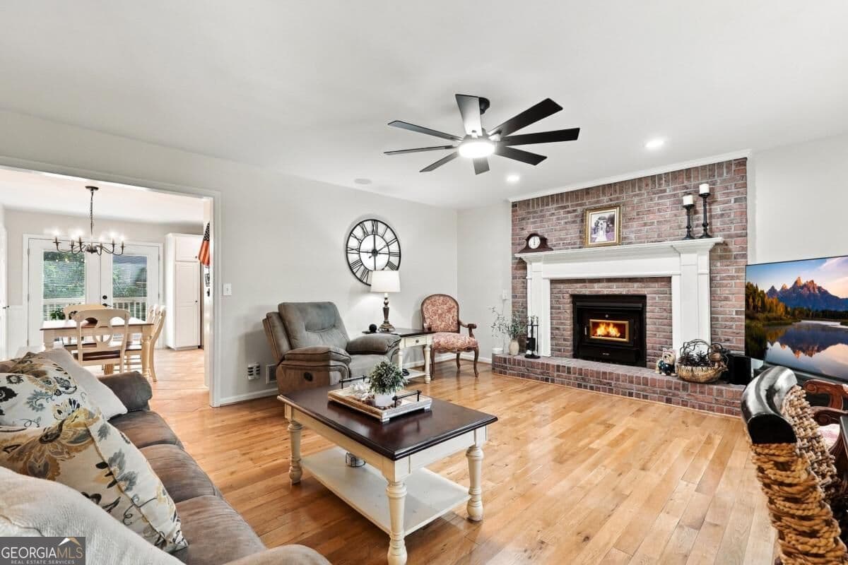 3 bedroom, 2 bathroom, 1,536 sq ft single family residence for sale at 120 Mason Drive, Canton, GA 30115 — photo 6