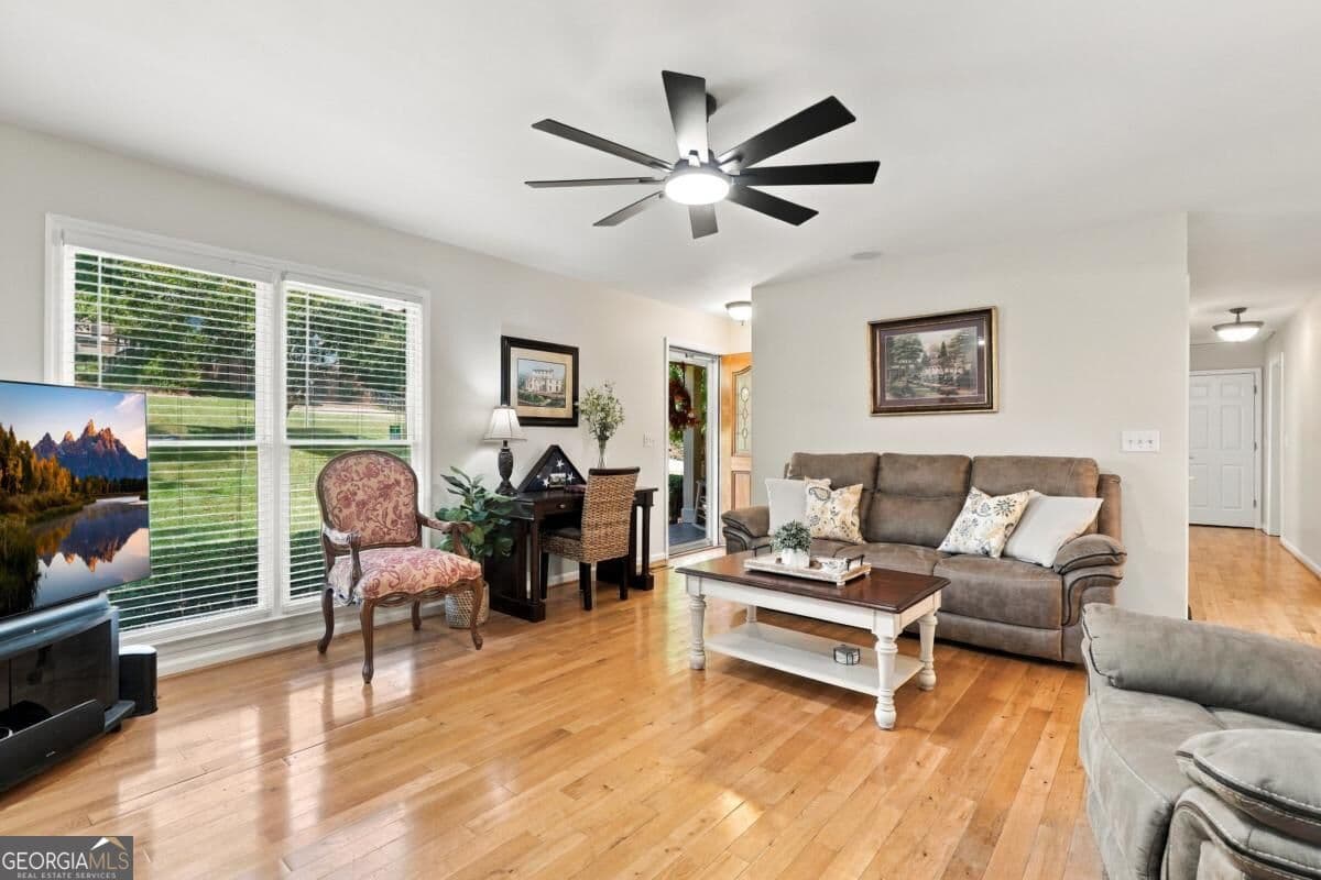 3 bedroom, 2 bathroom, 1,536 sq ft single family residence for sale at 120 Mason Drive, Canton, GA 30115 — photo 5
