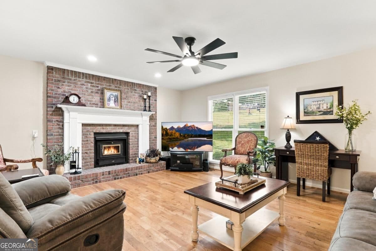 3 bedroom, 2 bathroom, 1,536 sq ft single family residence for sale at 120 Mason Drive, Canton, GA 30115 — photo 9