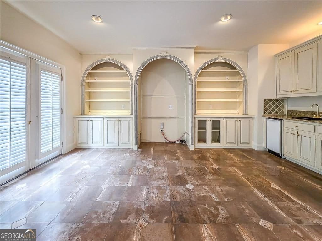 5 bedroom, 4.5 bathroom, 6,379 sq ft single family residence for rent at 2502 Oak Hill Overlook, Duluth, GA 30097 for $5,500 a month — photo 10