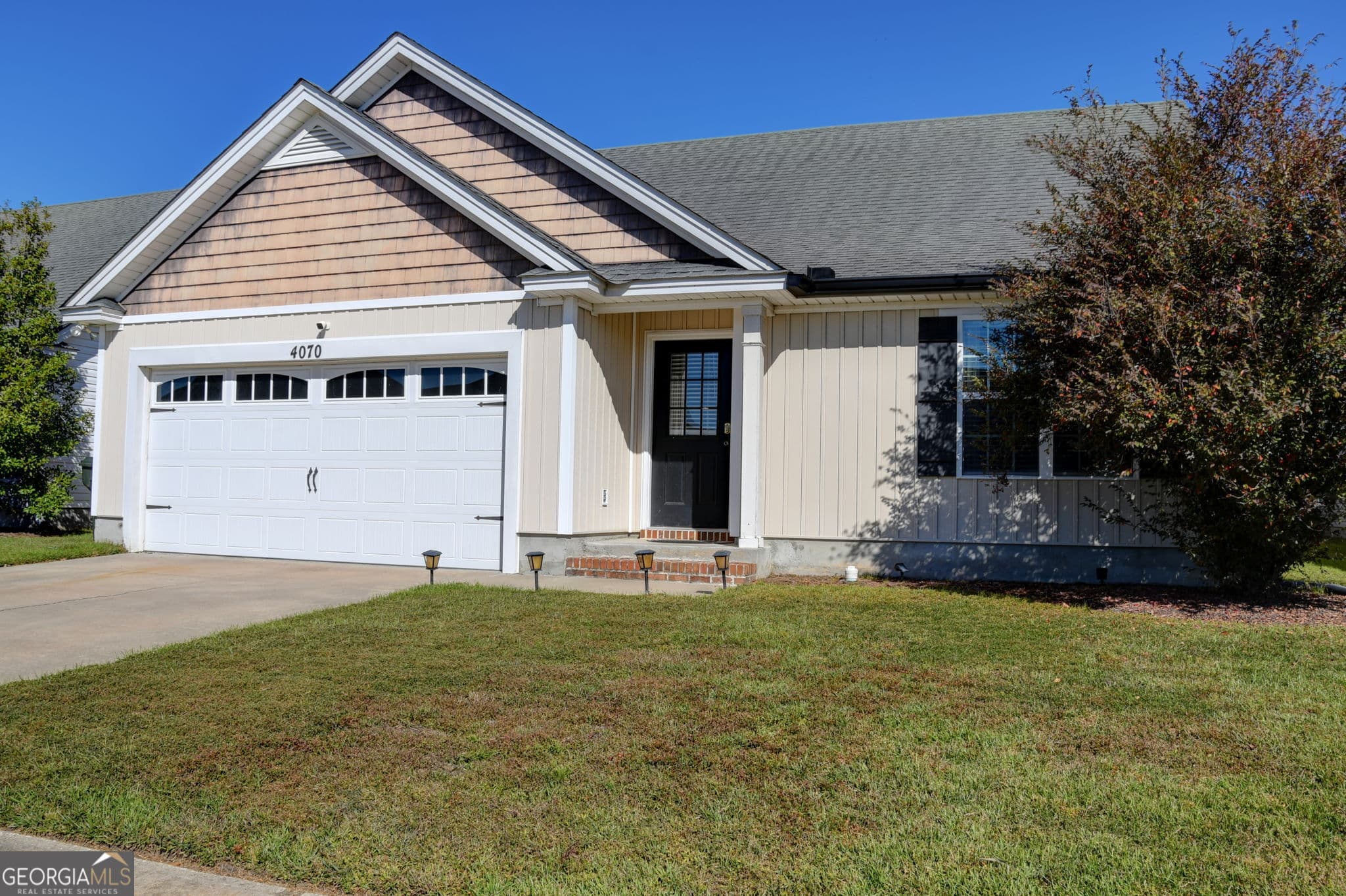 3 bedroom, 2 bathroom, 1,426 sq ft single family residence for sale at 4070 Cottage Heights, Hahira, GA 31632 — photo 2