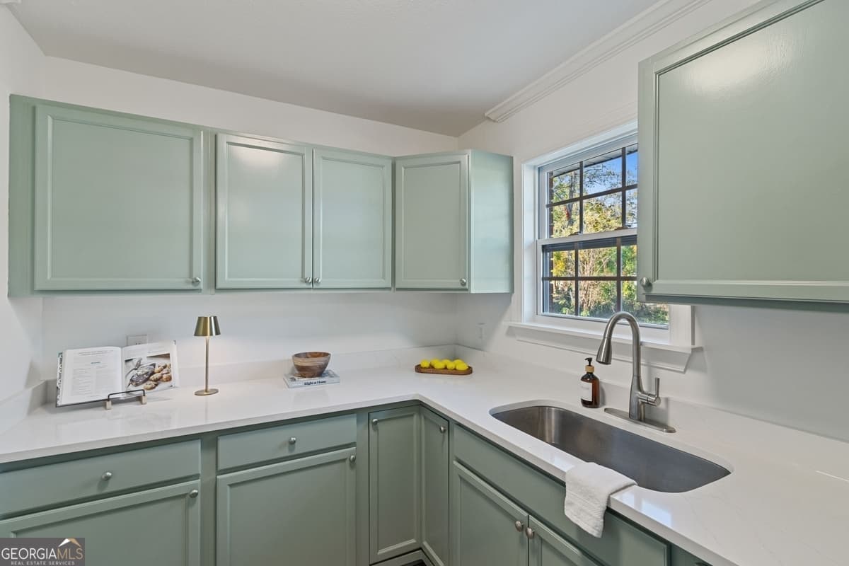 4 bedroom, 2 bathroom, 1,278 sq ft single family residence under contract at 2859 Palamor Drive, Brunswick, GA 31520 — photo 9