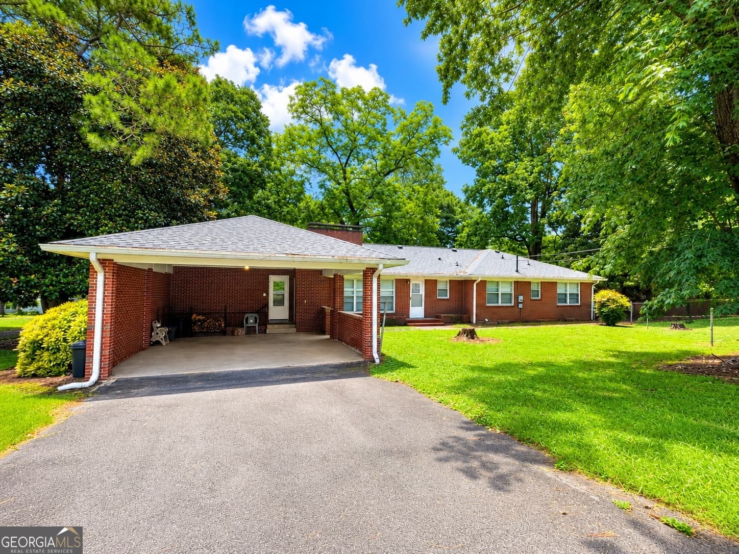 4 bedroom, 3 bathroom, 2,964 sq ft single family residence for sale at 17 Deforest Avenue, Trion, GA 30753 — photo 3
