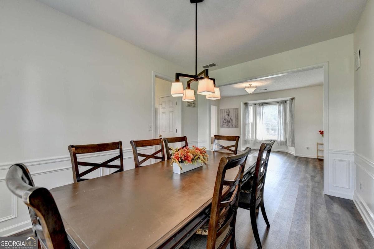 4 bedroom, 2.5 bathroom, 2,283 sq ft single family residence for sale at 900 Cherringham Court, Johns Creek, GA 30005 — photo 10