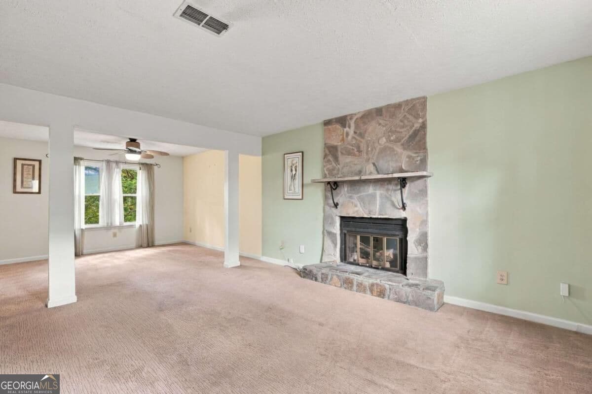 3 bedroom, 2.5 bathroom, 2,185 sq ft single family residence for sale at 5004 Brandlwood Court, Lilburn, GA 30047 — photo 6
