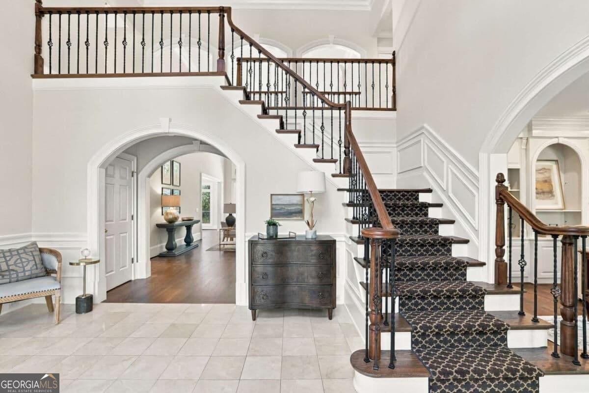5 bedroom, 5.5 bathroom, 7,502 sq ft single family residence for sale at 4075 Brixham Way, Johns Creek, GA 30022 — photo 6