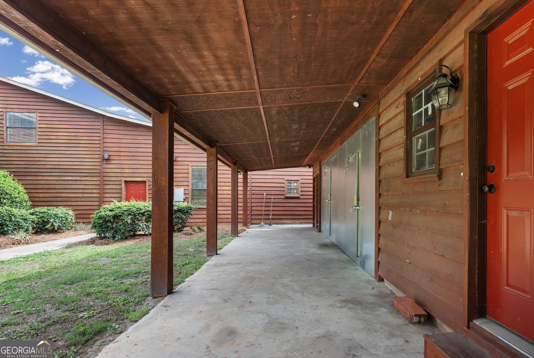 4 bedroom, 3 bathroom, 2,055 sq ft mixed use for sale at 5300 GOLDEN ISLE, Baxley, GA 31513 — photo 6