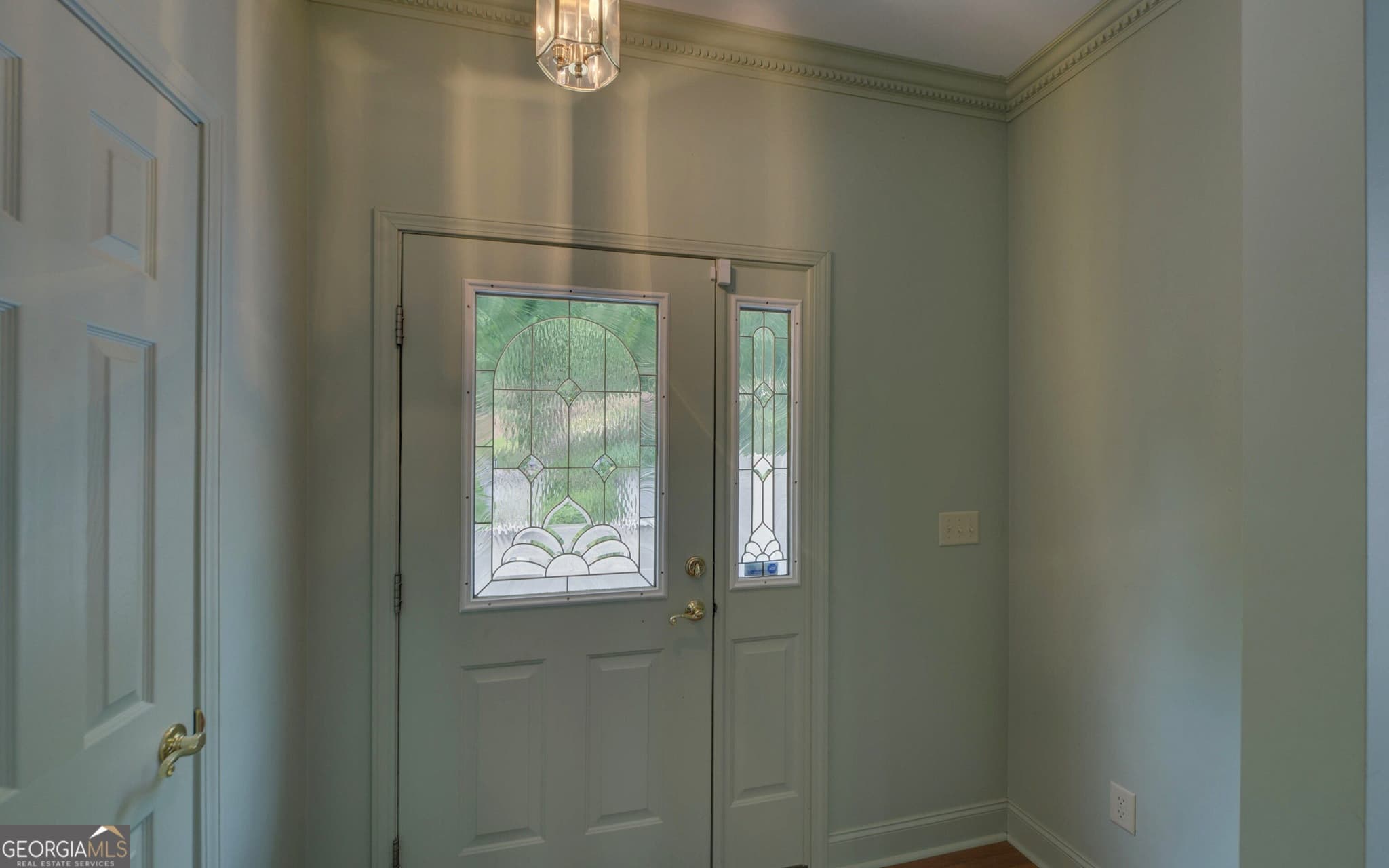 5 bedroom, 4 bathroom, 3,503 sq ft single family residence for sale at 371 Shorewood Circle, Toccoa, GA 30577 — photo 6