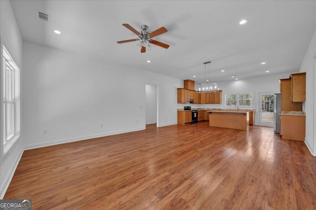 3 bedroom, 2 bathroom, 1,560 sq ft single family residence for sale at 1224 Snow Hill Road, Cadwell, GA 31009 — photo 9