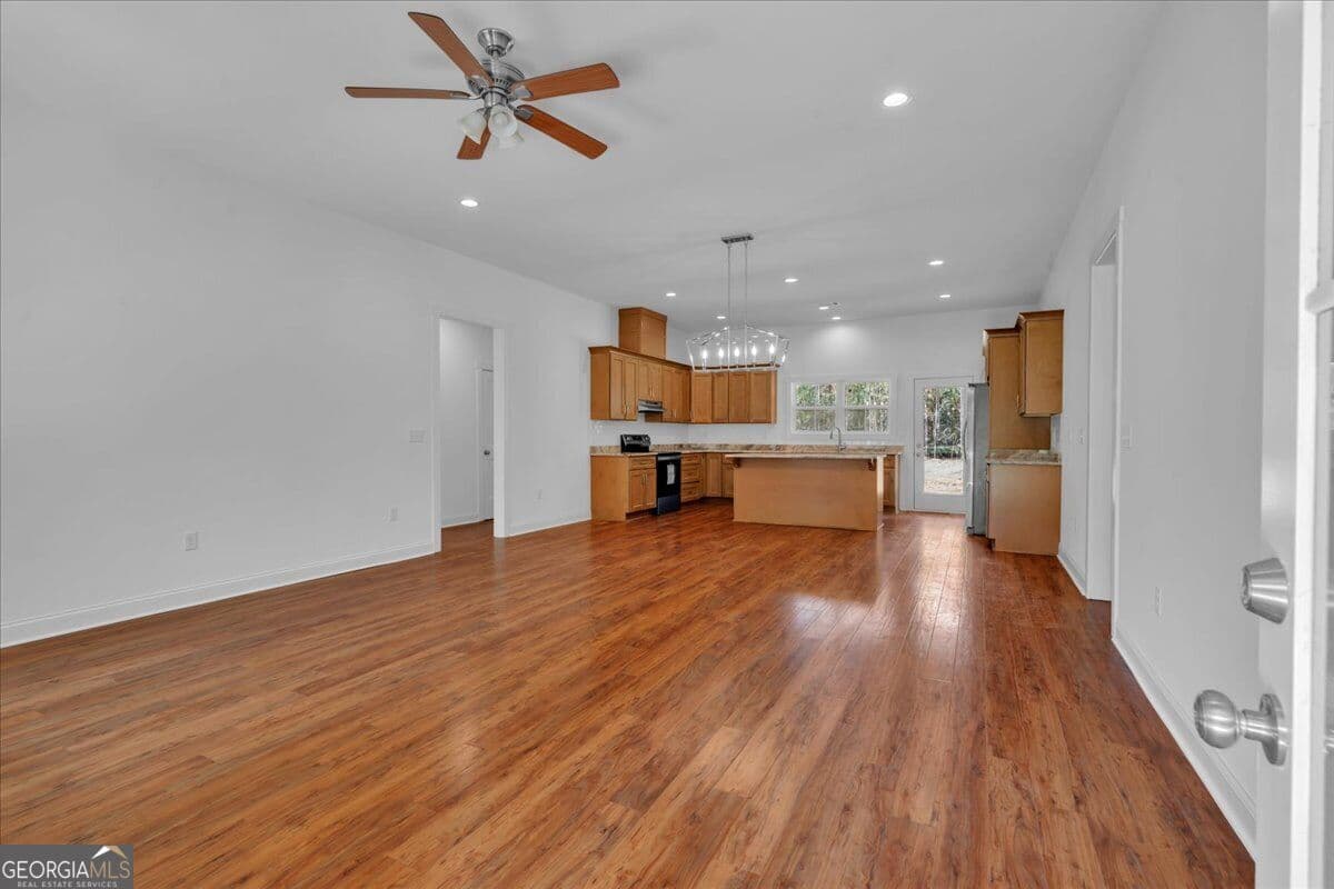 3 bedroom, 2 bathroom, 1,560 sq ft single family residence for sale at 1224 Snow Hill Road, Cadwell, GA 31009 — photo 8