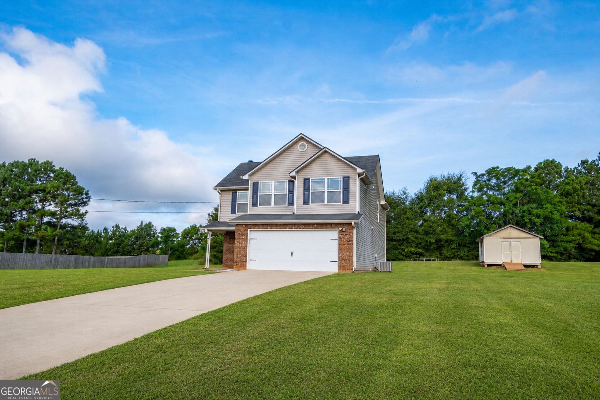 4 bedroom, 2.5 bathroom, 1,836 sq ft single family residence for sale at 315 Furrow Creek Court, Jackson, GA 30233 — photo 3