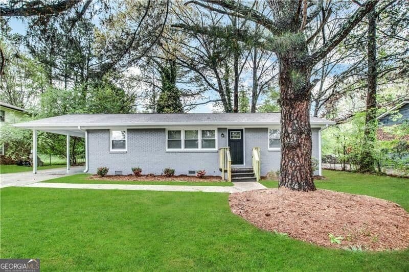 3 bedroom, 1 bathroom, 1,075 sq ft single family residence for sale at 6104 Hillandale Drive, South Fulton, GA 30349
