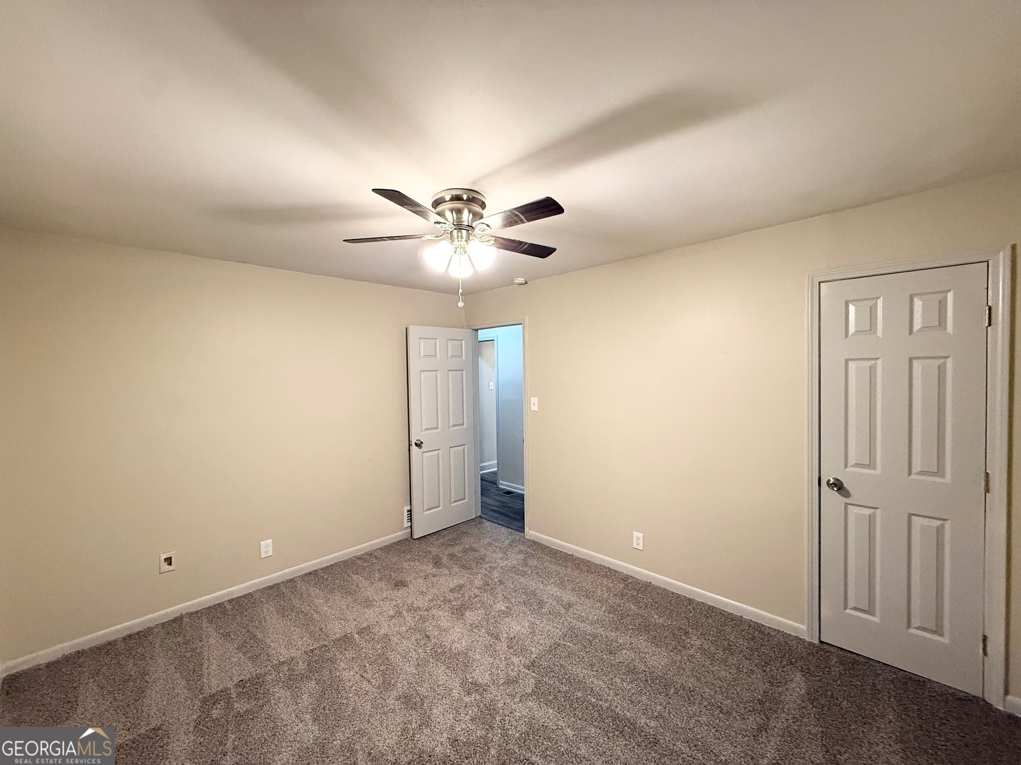 3 bedroom, 1 bathroom, 1,075 sq ft single family residence for sale at 6104 Hillandale Drive, South Fulton, GA 30349 — photo 10