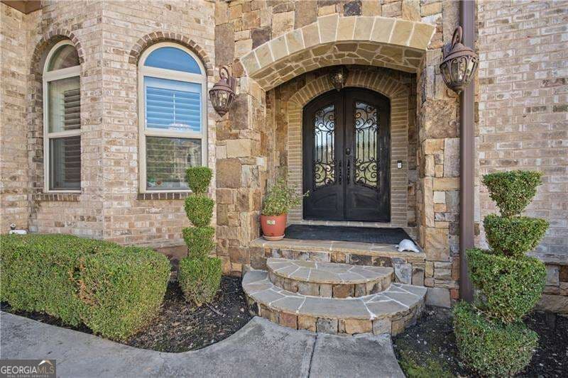 5 bedroom, 5.5 bathroom, 5,355 sq ft single family residence for sale at 3383 Jamont Boulevard, Johns Creek, GA 30022 — photo 2