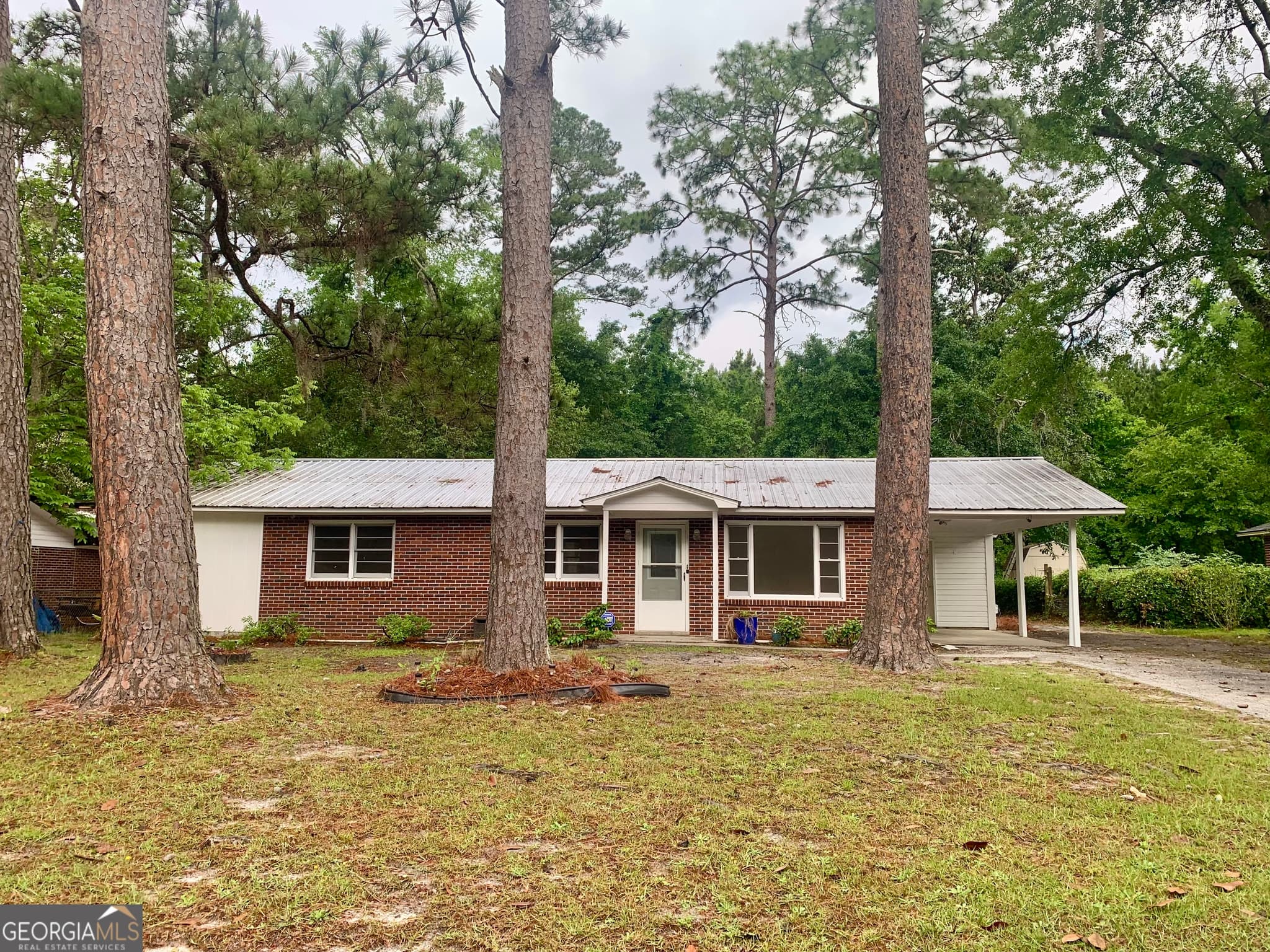 3 bedroom, 3 bathroom, 1,637 sq ft single family residence for sale at 416 Rogers Road, Hinesville, GA 31313 — photo 2