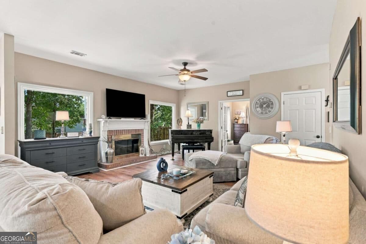 5 bedroom, 2.5 bathroom, 3,152 sq ft single family residence for sale at 475 Leggett Drive, Lawrenceville, GA 30043 — photo 5