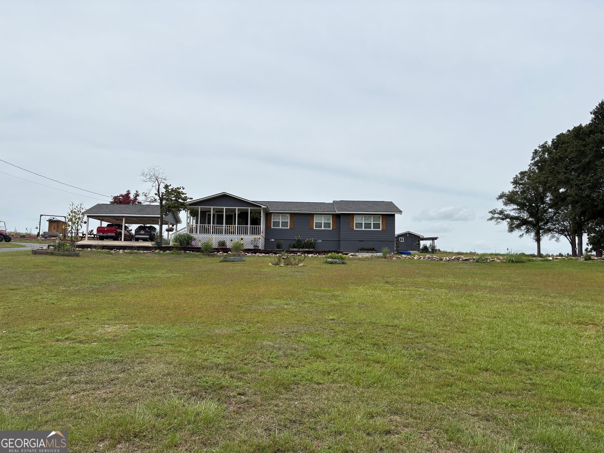 4 bedroom, 2 bathroom, 2,045 sq ft single family residence for sale at 571 Ben Giddens Road, Eastman, GA 31023 — photo 6