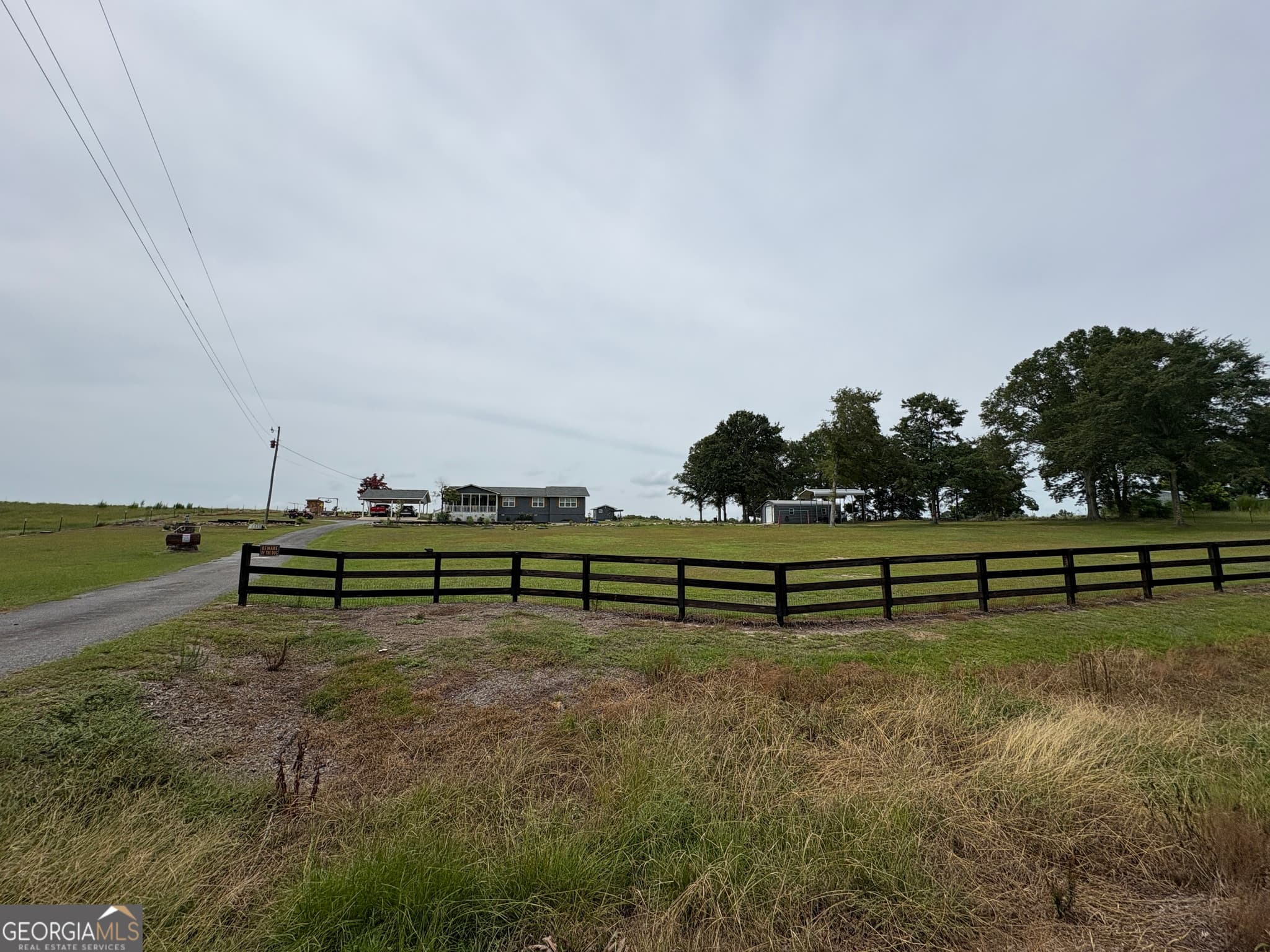 4 bedroom, 2 bathroom, 2,045 sq ft single family residence for sale at 571 Ben Giddens Road, Eastman, GA 31023 — photo 7