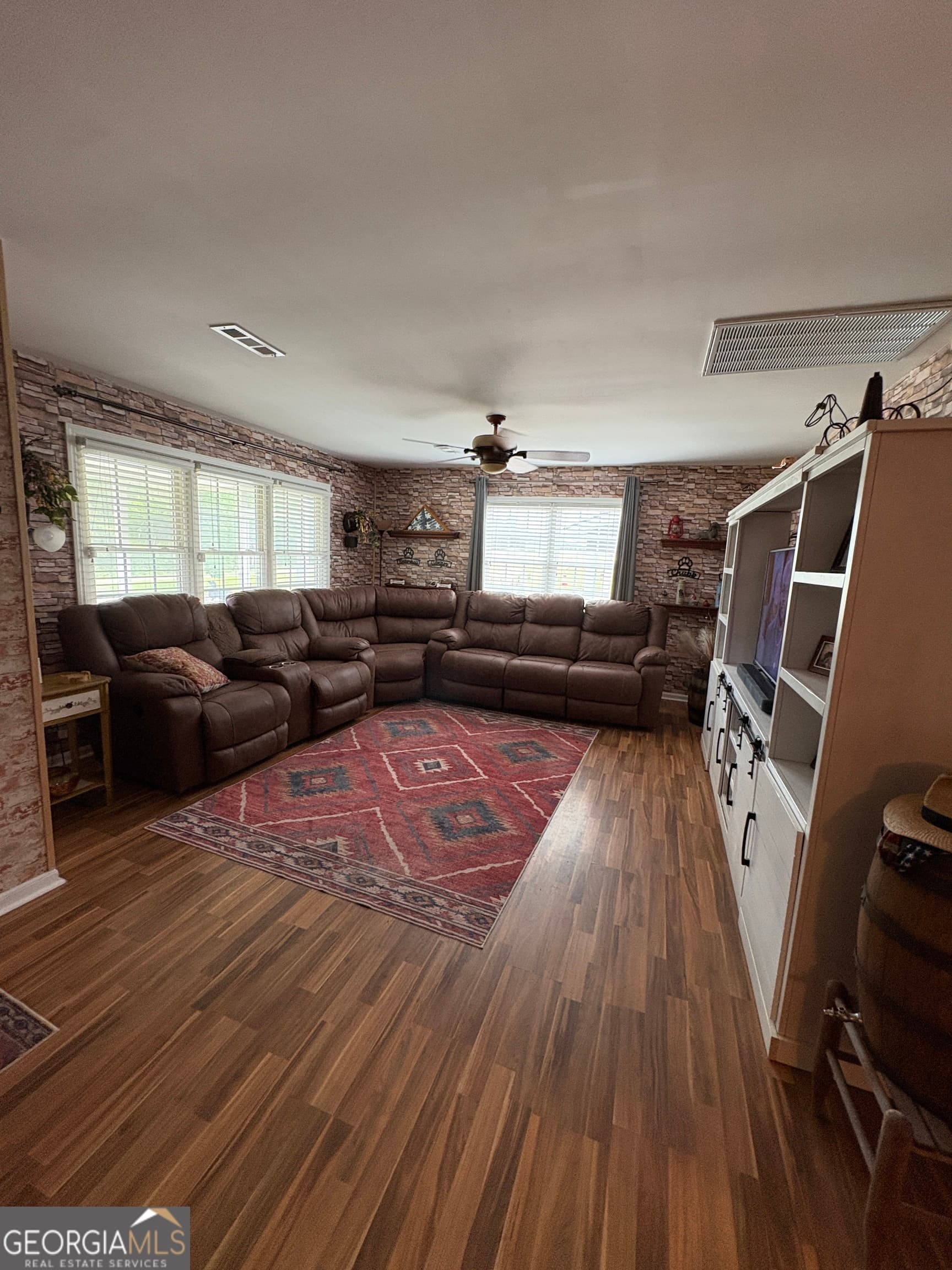 4 bedroom, 2 bathroom, 2,045 sq ft single family residence for sale at 571 Ben Giddens Road, Eastman, GA 31023 — photo 9