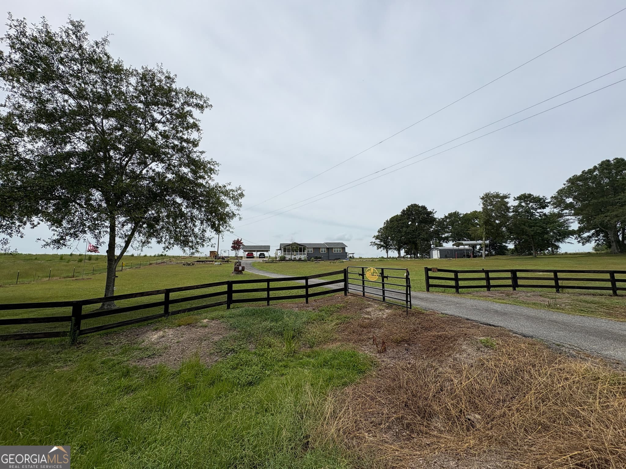4 bedroom, 2 bathroom, 2,045 sq ft single family residence for sale at 571 Ben Giddens Road, Eastman, GA 31023 — photo 8