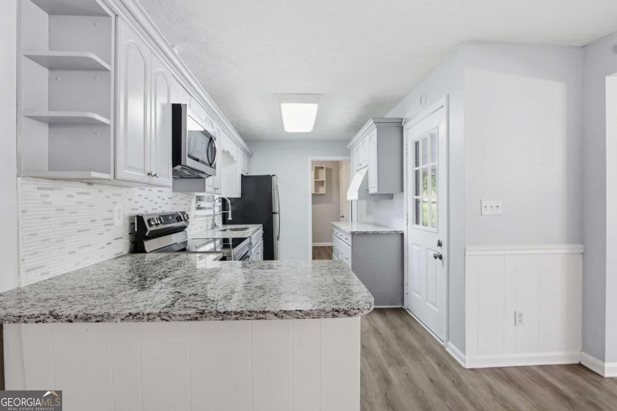 3 bedroom, 2 bathroom, 1,384 sq ft single family residence for sale at 7280 Hollyhock Drive, Douglasville, GA 30135 — photo 8