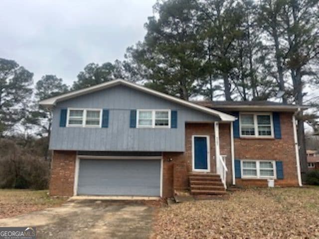 4 bedroom, 2.5 bathroom, 1,818 sq ft single family residence sold at 6485 Bobolink Court, Rex, GA 30273