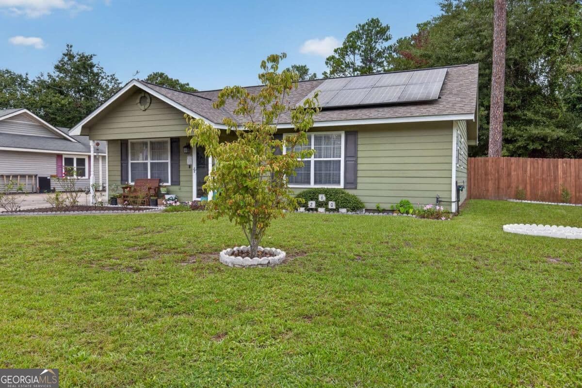 3 bedroom, 2 bathroom, 1,120 sq ft single family residence for sale at 260 Glenn Bryant Road, Hinesville, GA 31313 — photo 3