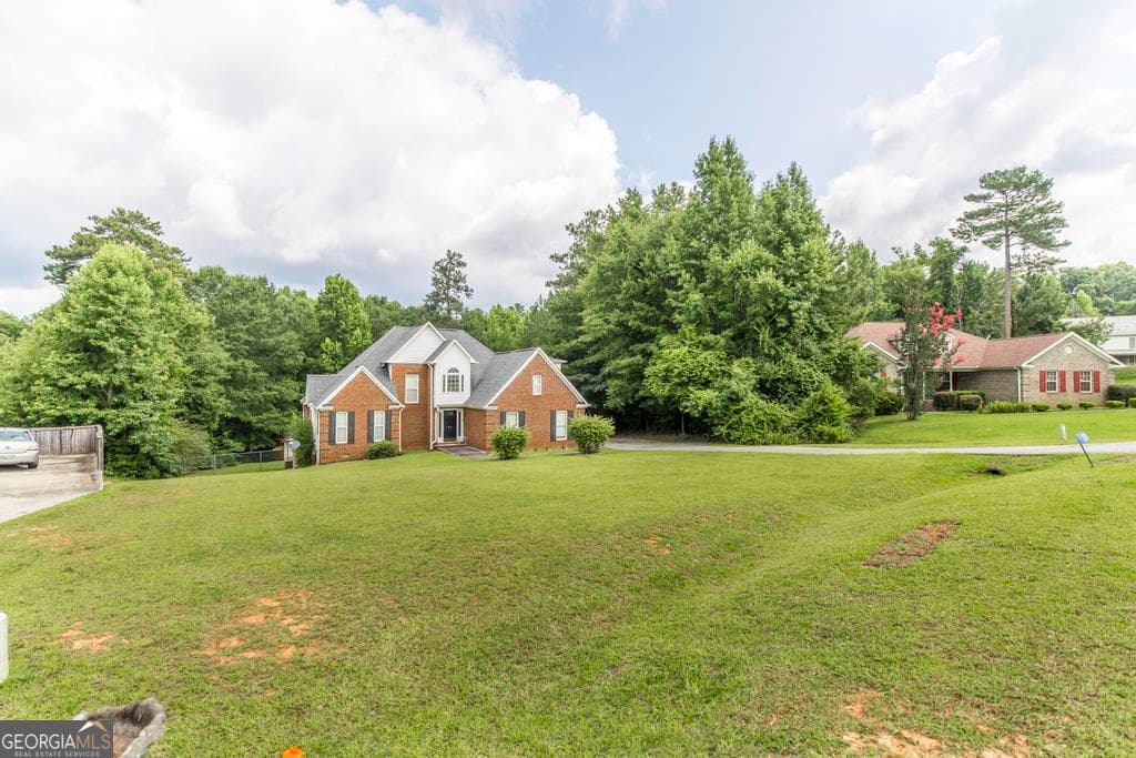 4 bedroom, 3.5 bathroom, 3,290 sq ft single family residence for sale at 158 Olivia Circle, Macon, GA 31211 — photo 2