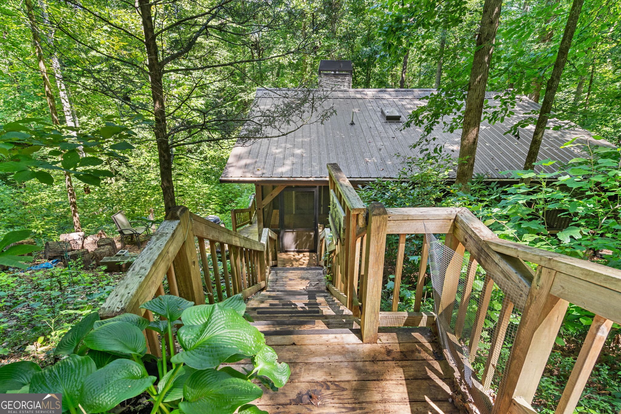 2 bedroom, 1 bathroom cabin,single family residence for sale at 231 Dogwood Circle, Hayesville, NC 28904 — photo 2