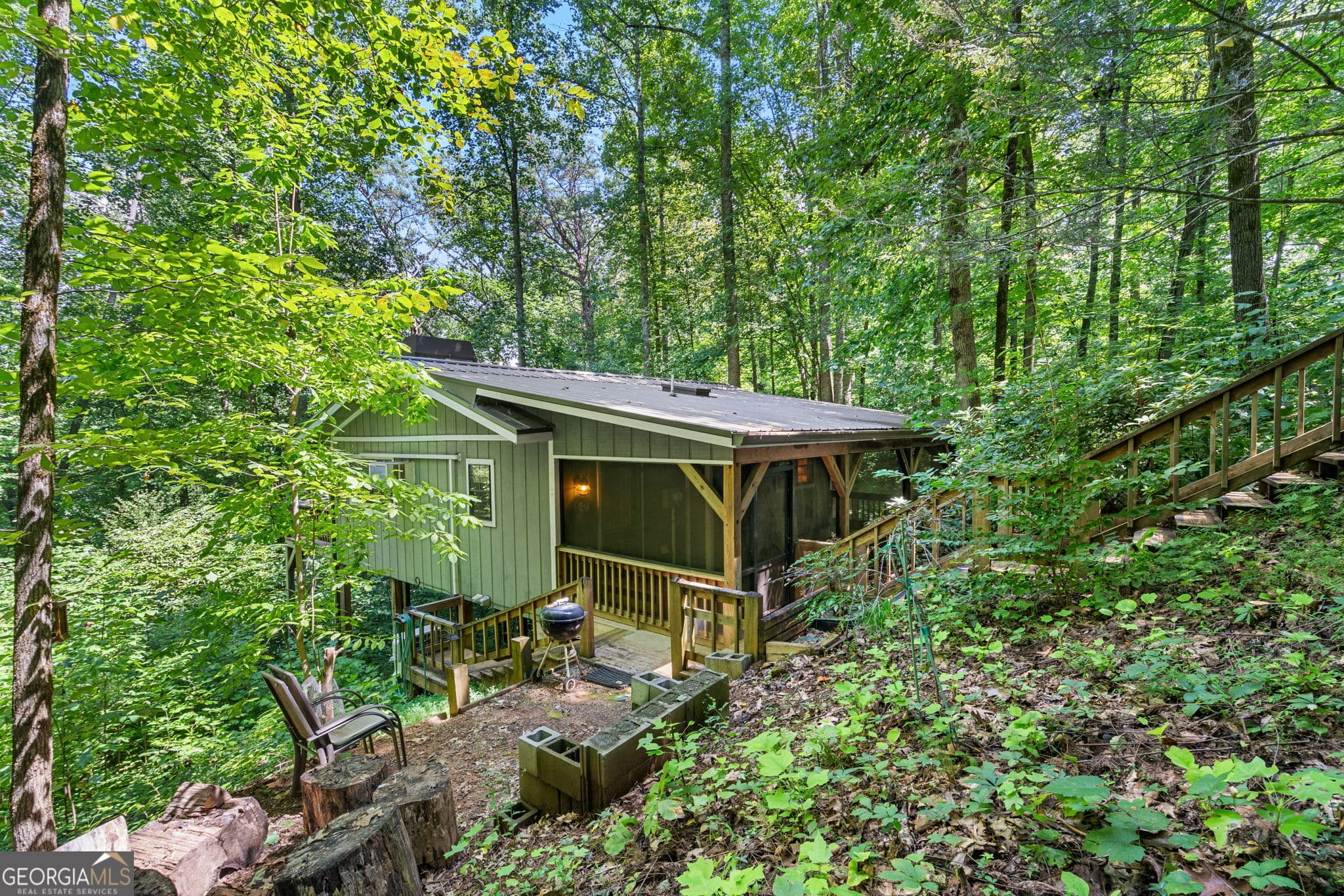 2 bedroom, 1 bathroom cabin,single family residence for sale at 231 Dogwood Circle, Hayesville, NC 28904