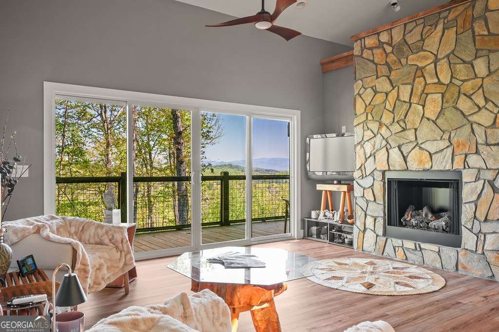2 bedroom, 3 bathroom cabin,single family residence for sale at 194 Quiet Woods Trail, Murphy, NC 28906 — photo 10