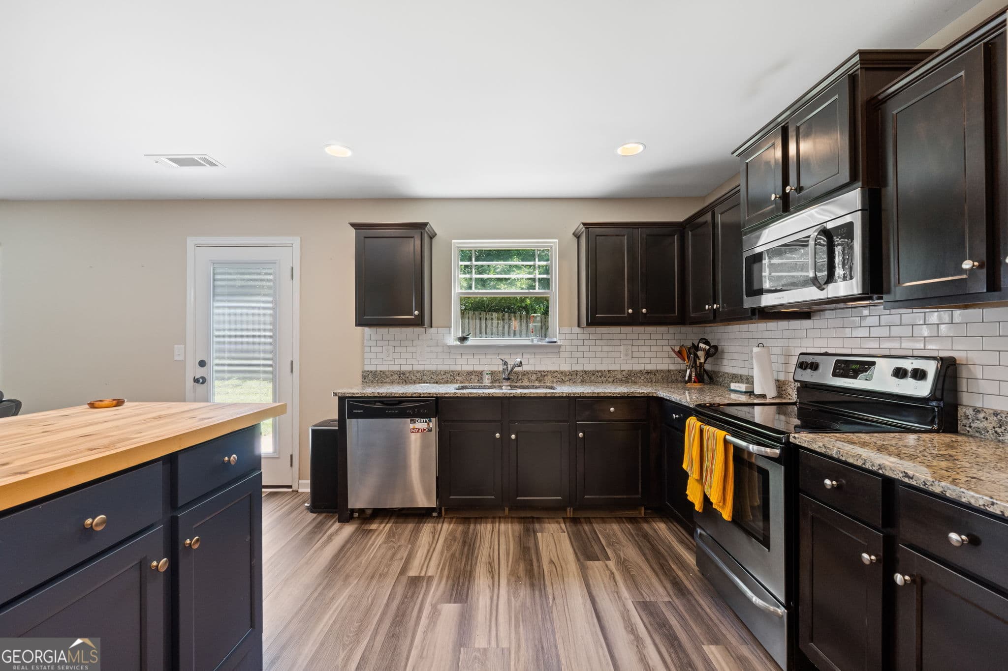 4 bedroom, 2.5 bathroom, 2,331 sq ft single family residence for sale at 149 Pristine Drive, Locust Grove, GA 30248 — photo 8