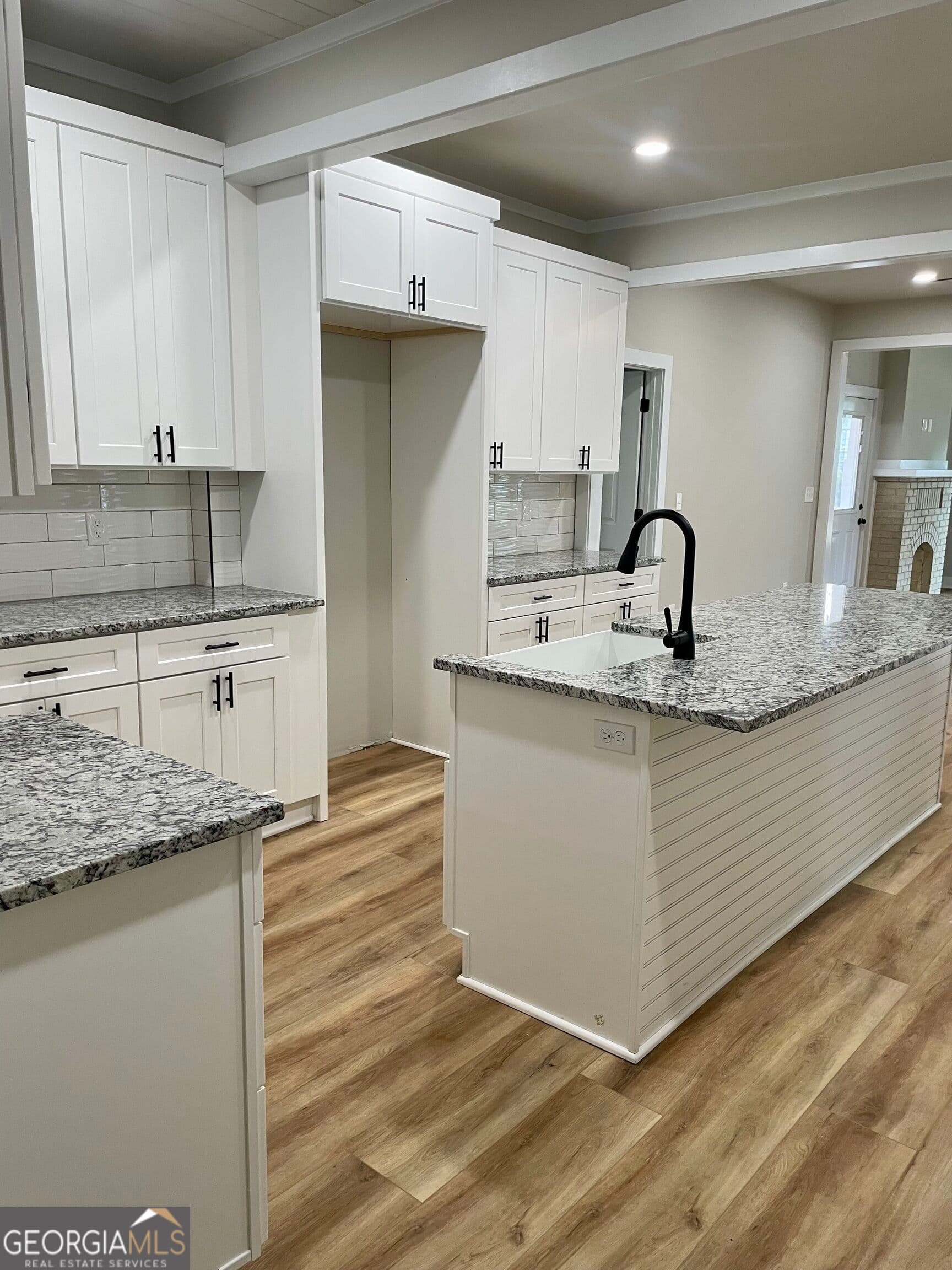 5 bedroom, 4 bathroom, 2,808 sq ft single family residence for sale at 148 Holmes Street, Barnesville, GA 30204 — photo 6