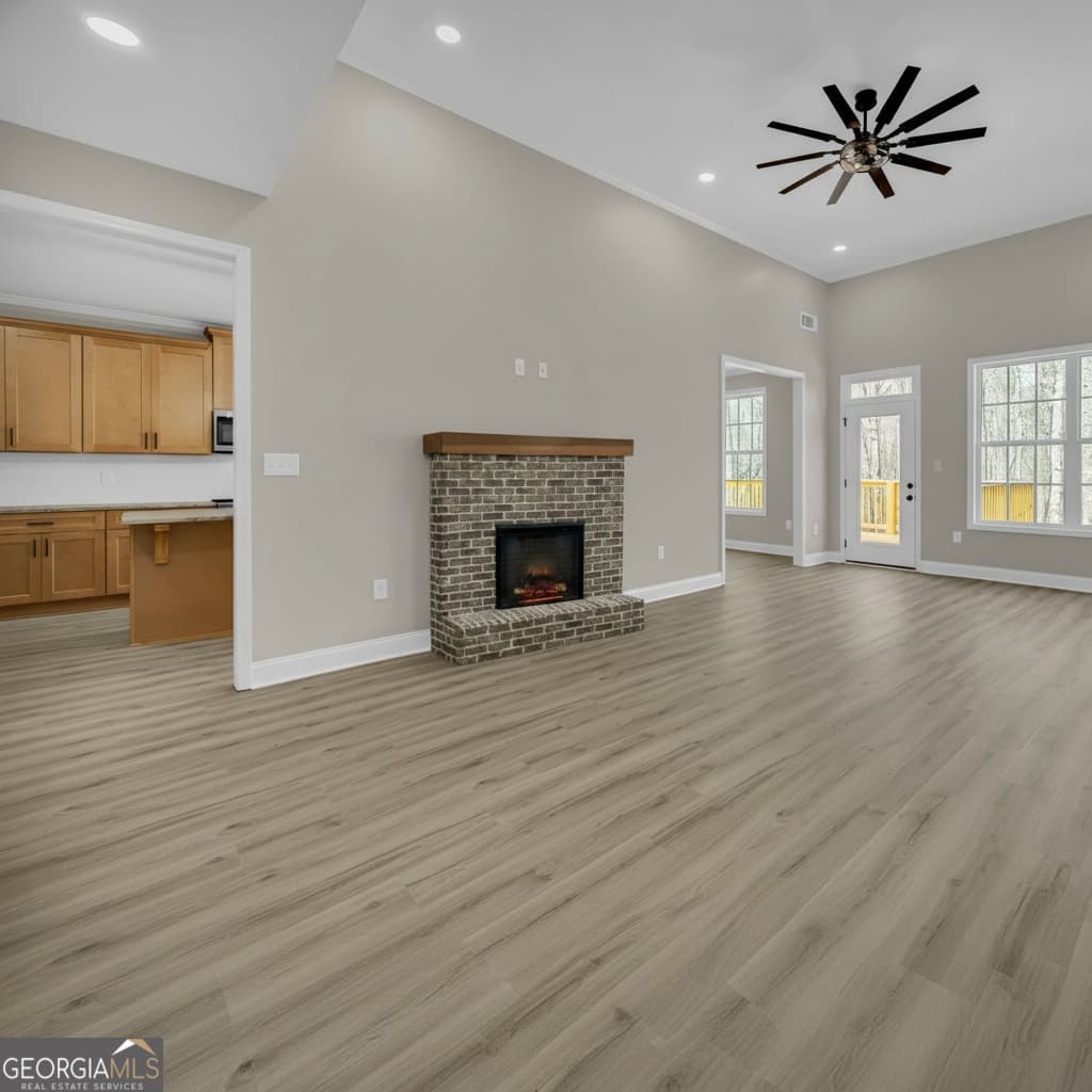 3 bedroom, 2 bathroom, 2,375 sq ft single family residence for sale at 1235 Morgans Run, Monroe, GA 30656 — photo 4