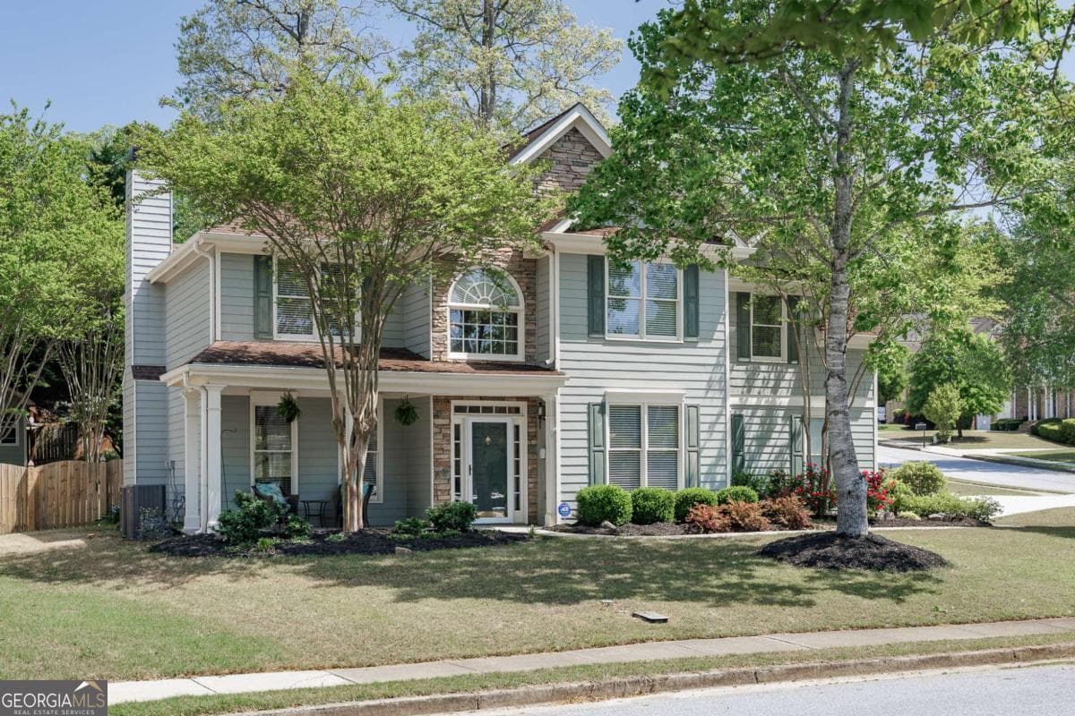 3 bedroom, 2.5 bathroom, 2,599 sq ft single family residence sold at 1212 Dayspring Trace, Lawrenceville, GA 30045