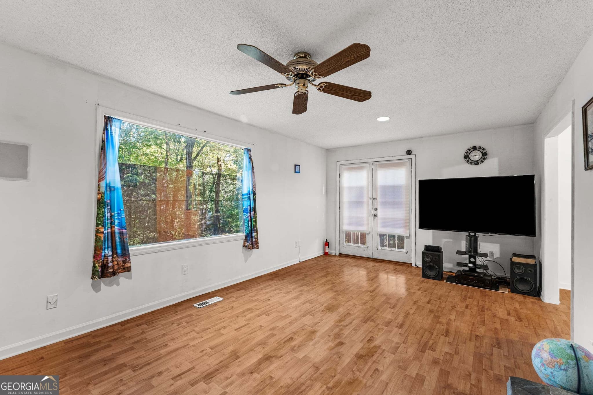 3 bedroom, 2.5 bathroom, 1,832 sq ft single family residence for sale at 107 Sweetgum Drive, Lagrange, GA 30240 — photo 3